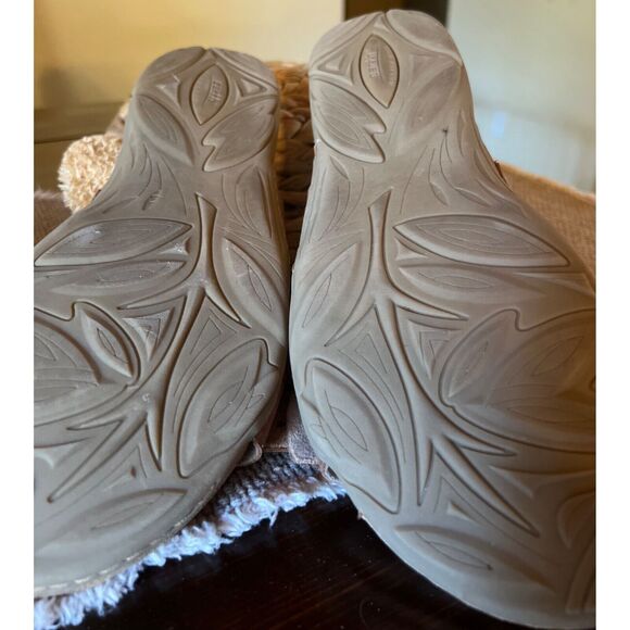Earth 10W Comfortable Leather "Antigua" Sand Slip In Sandal Excellent Condition! - Picture 4 of 7